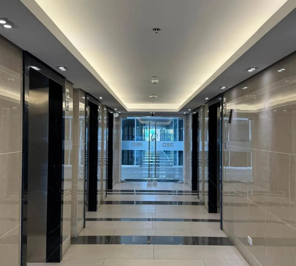 מנילה Modern Makati Condo With Parking & Cityscape Views