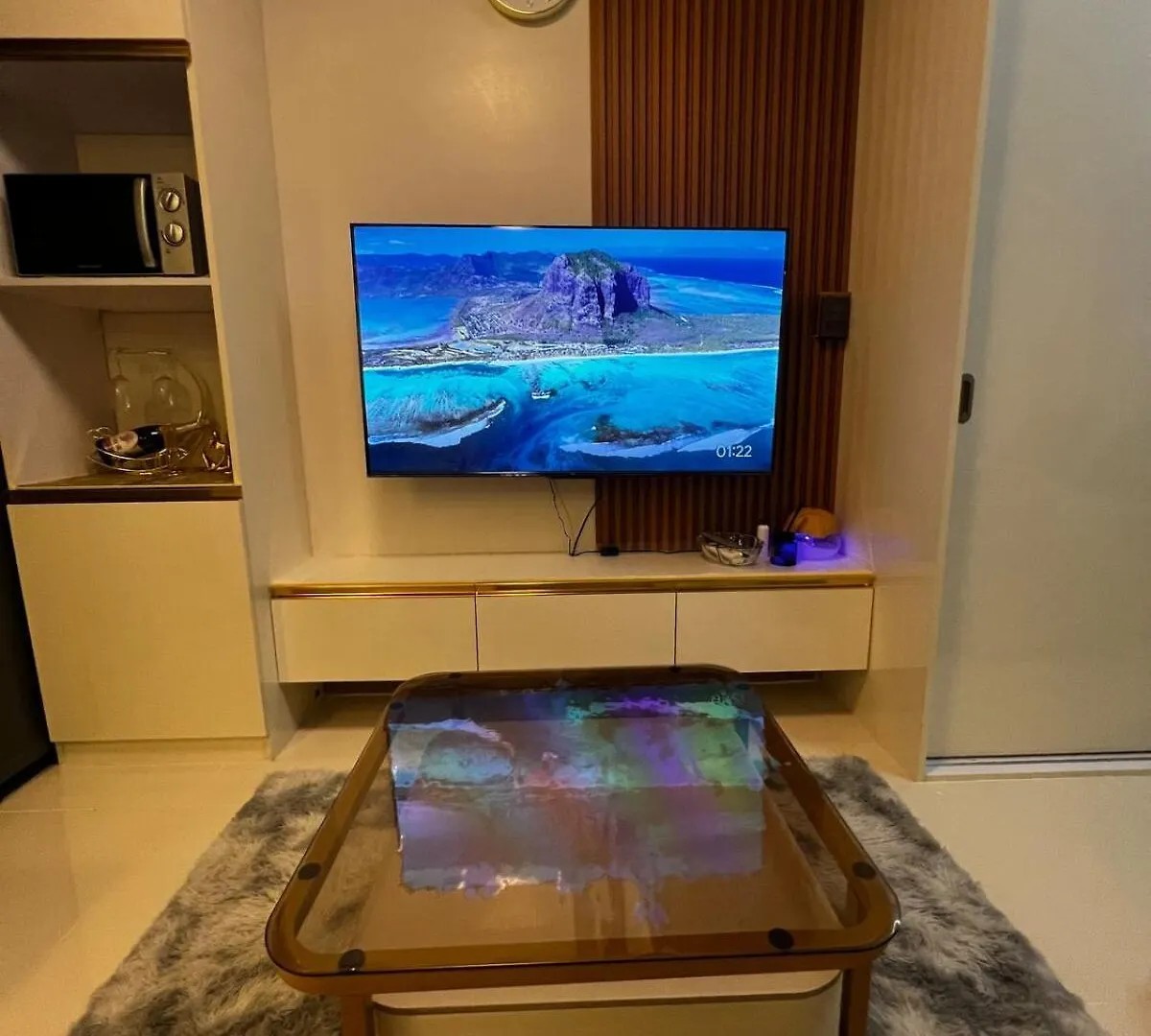 Modern Makati Condo With Parking & Cityscape Views Manila