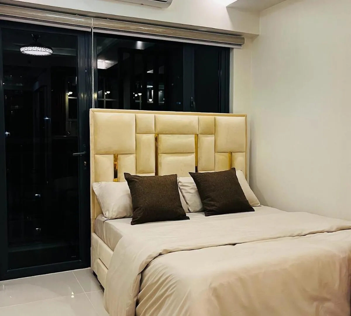 Modern Makati Condo With Parking & Cityscape Views Manila Apartment