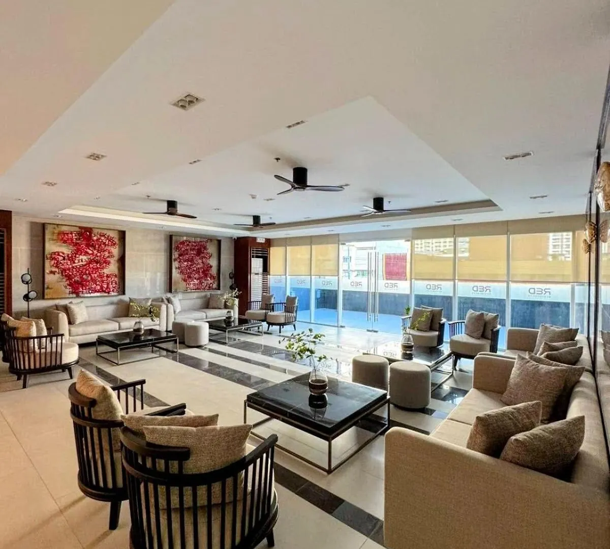 Apartment Modern Makati Condo With Parking & Cityscape Views Manila