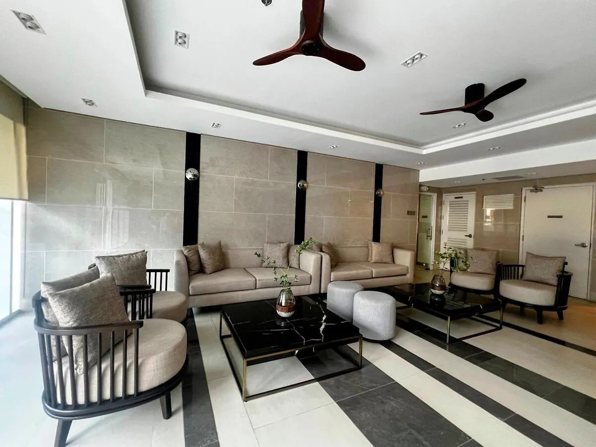 Modern Makati Condo With Parking & Cityscape Views Manila Apartment