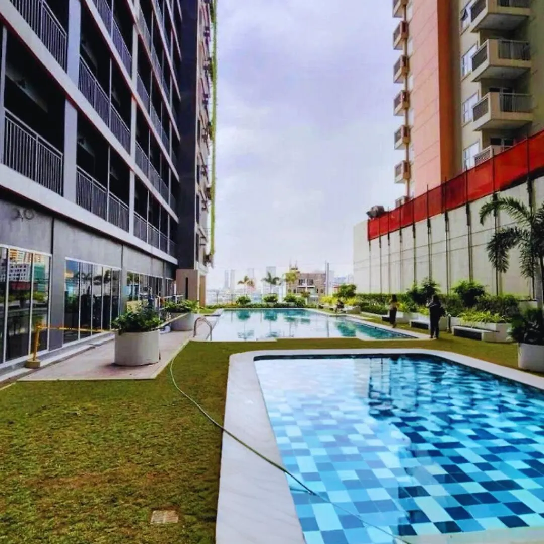 Apartment Modern Makati Condo With Parking & Cityscape Views Manila Philippines