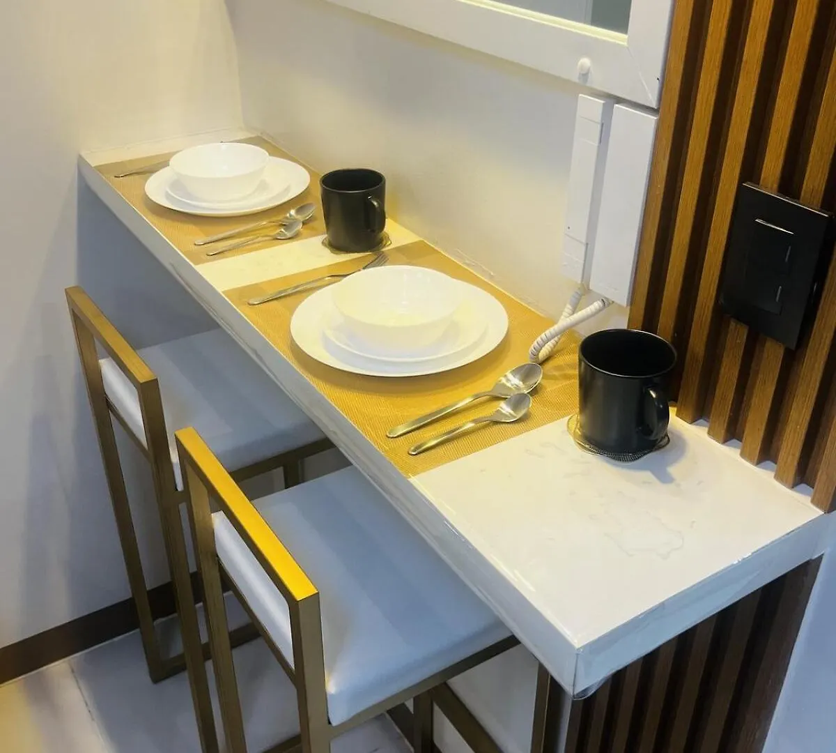 Modern Makati Condo With Parking & Cityscape Views Manila Apartment